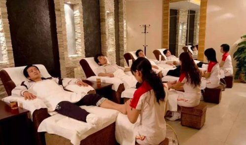 中國足浴行業(yè)圖鑒 男技師月入過萬，洗腳城服務(wù)走向海底撈化與跨界理發(fā)